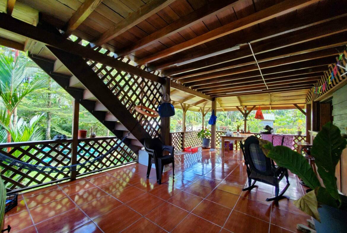 house-for-sale-just-a-few-steps-from-the-beach-in-pavones-costa-rica