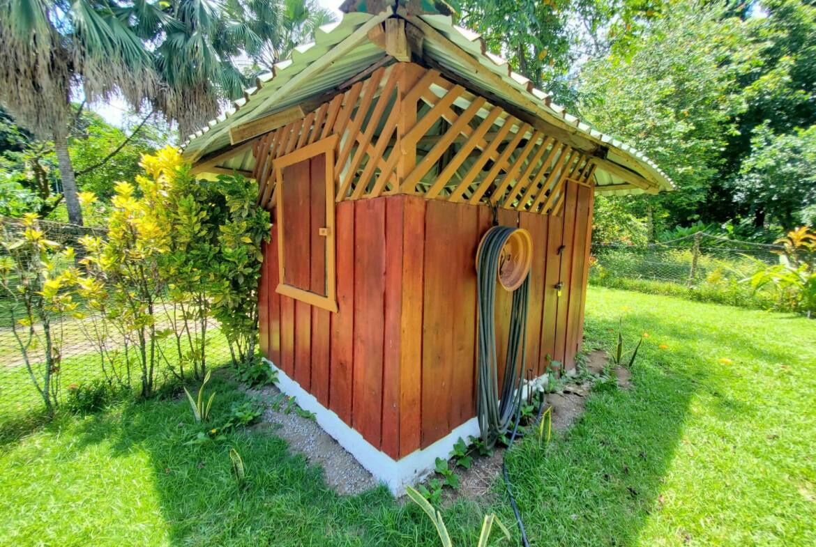 house-for-sale-just-a-few-steps-from-the-beach-in-pavones-costa-rica