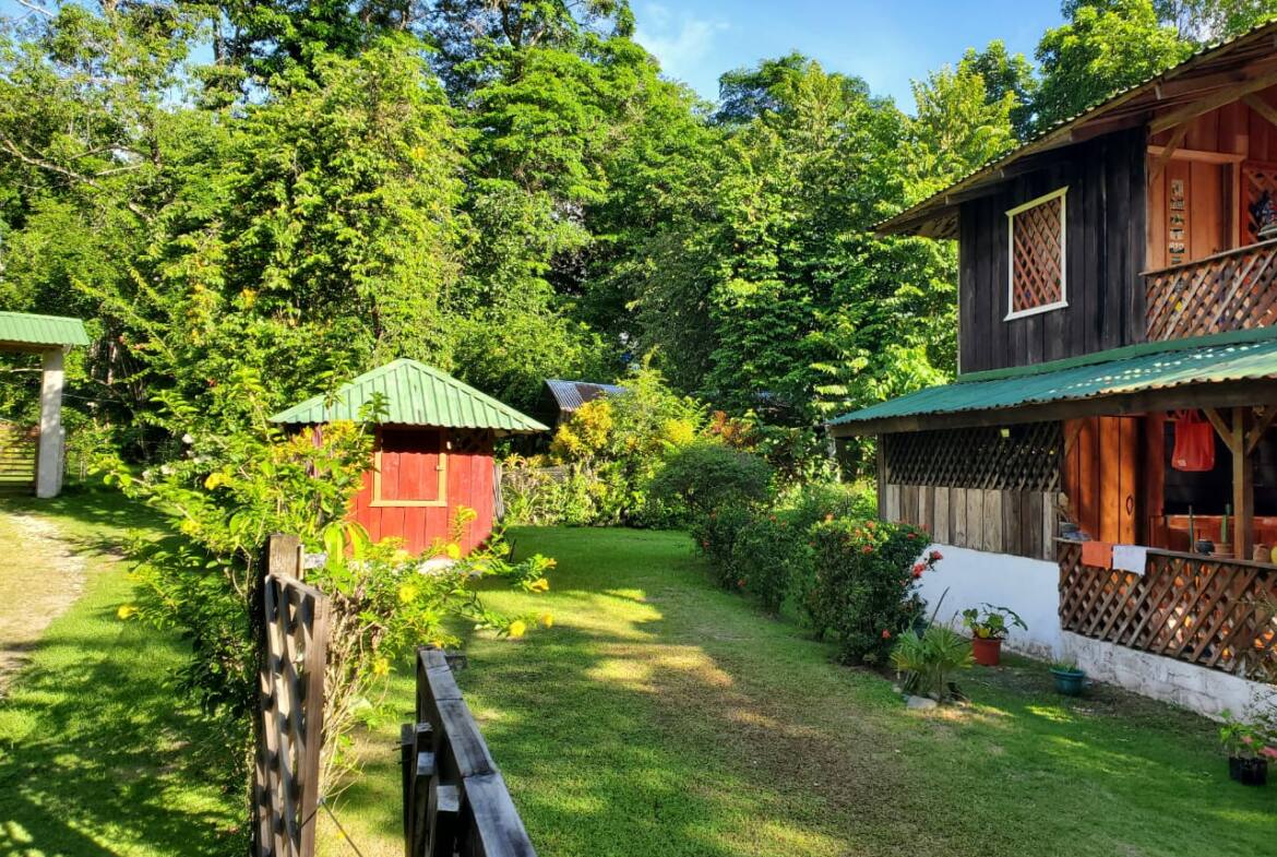 house-for-sale-just-a-few-steps-from-the-beach-in-pavones-costa-rica