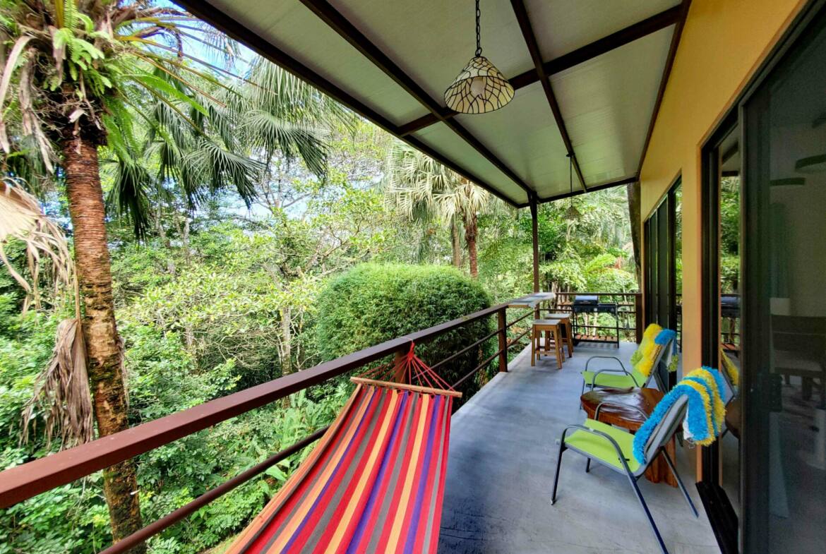 tropicana-surf-retreat-with-ocean-views-