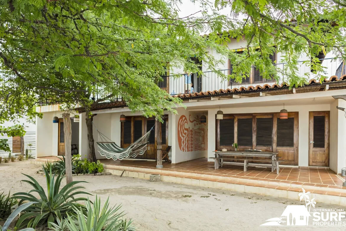 Surf-House-in-Playa-Popoyo-Nicaragua