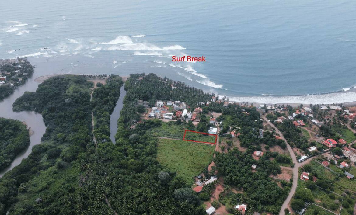 amazing-property-on-saladita-point