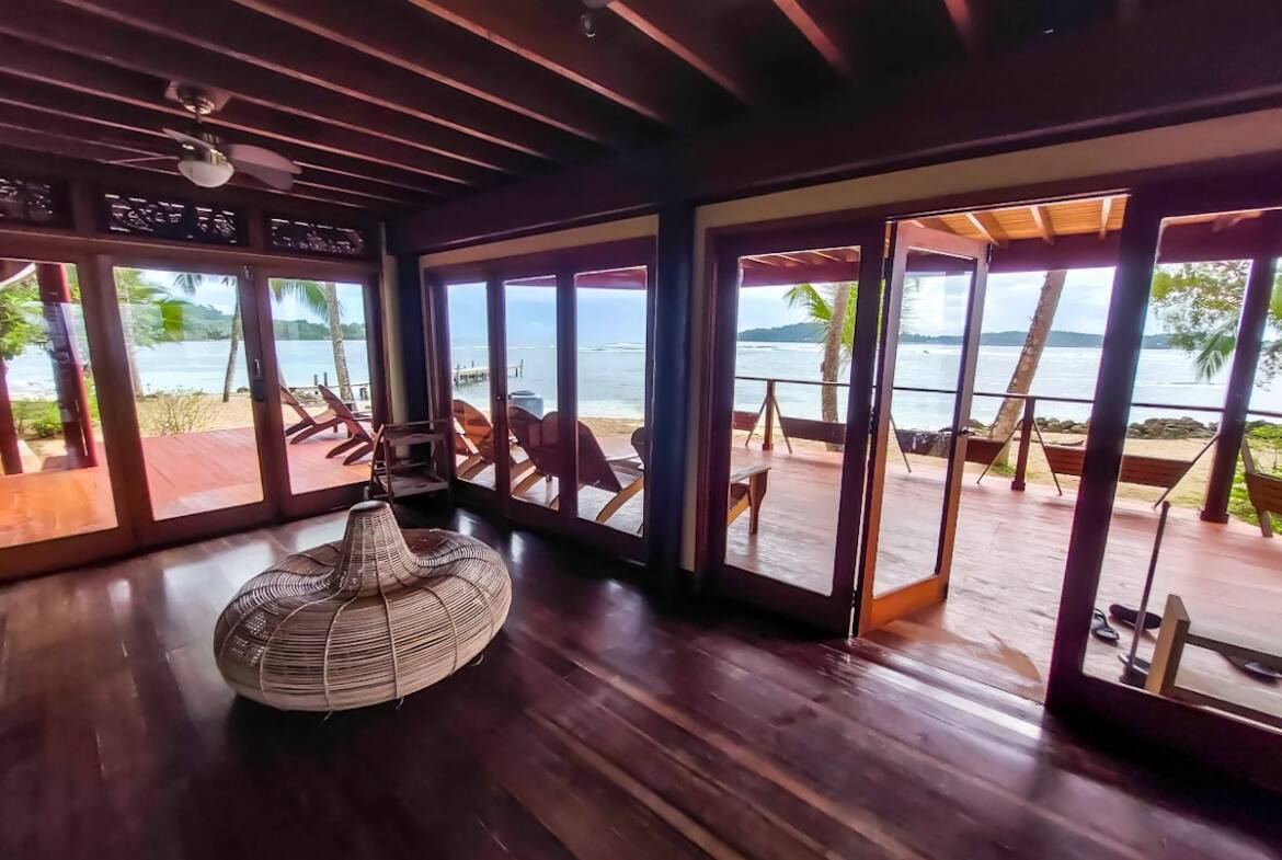 luxury-beachfront-lodge-isla-carenero-panama