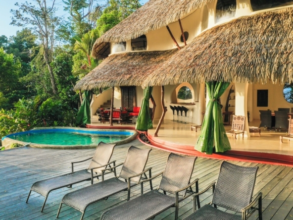 luxurious-eco-resort-dominical