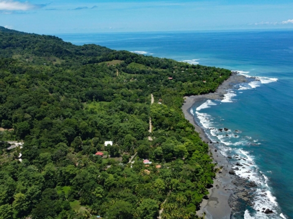 pavones-titled-lot-close-to-the-beach