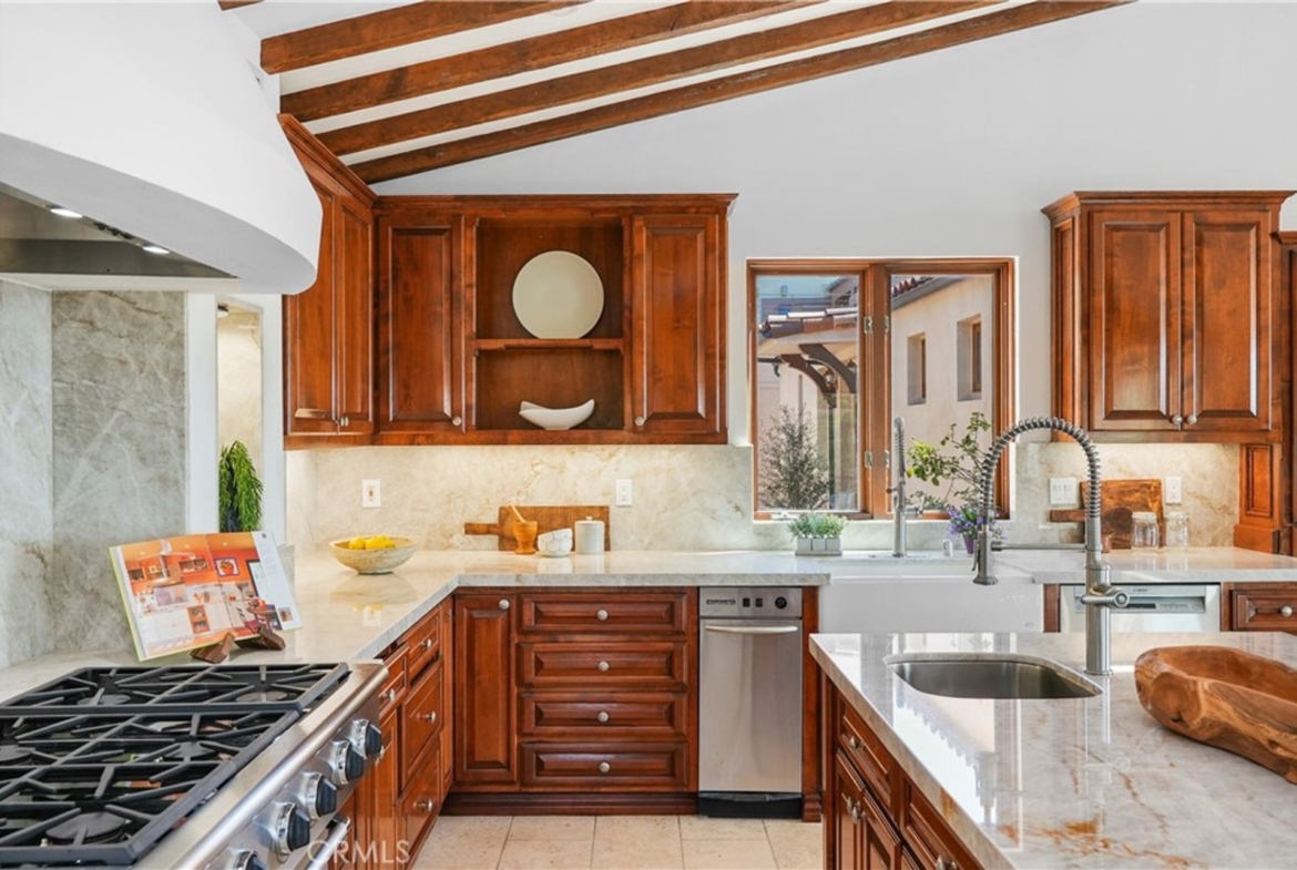 2516-temple-hills-dr-surf-estate