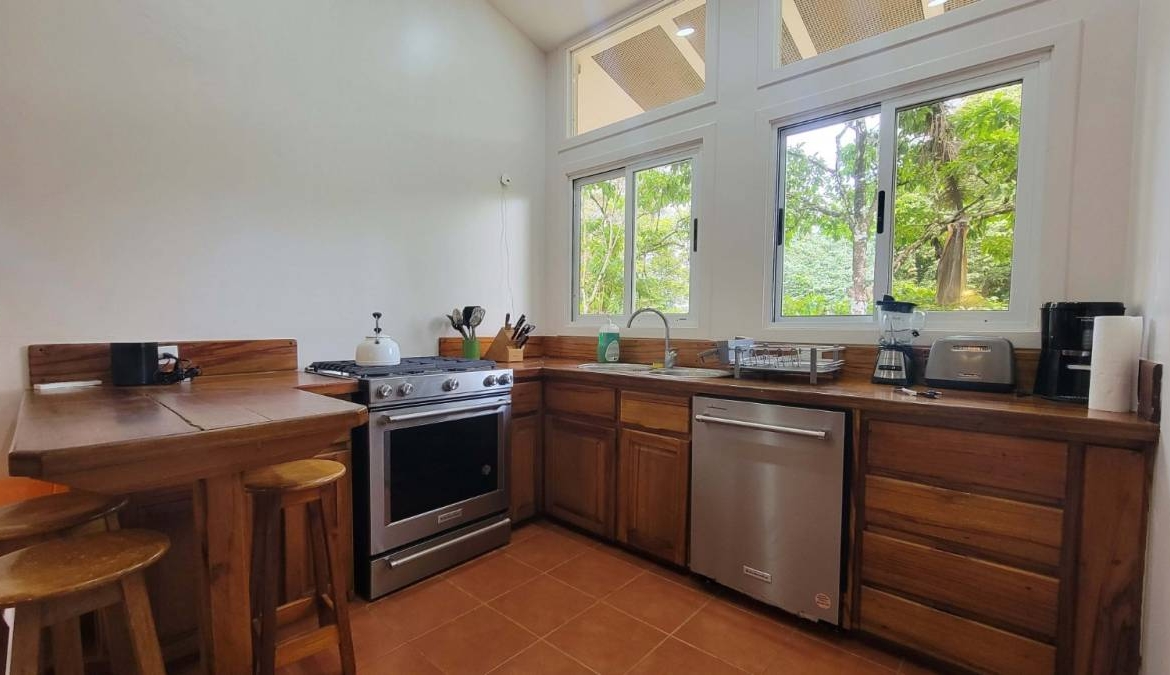 5-acre-luxury-surf-compound-in-pavones-costa-rica