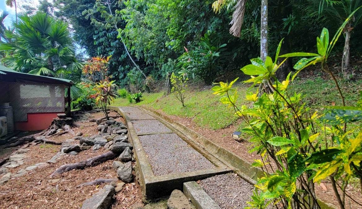 5-acre-luxury-surf-compound-in-pavones-costa-rica