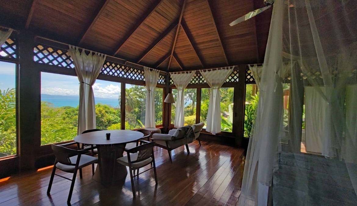 5-acre-luxury-surf-compound-in-pavones-costa-rica