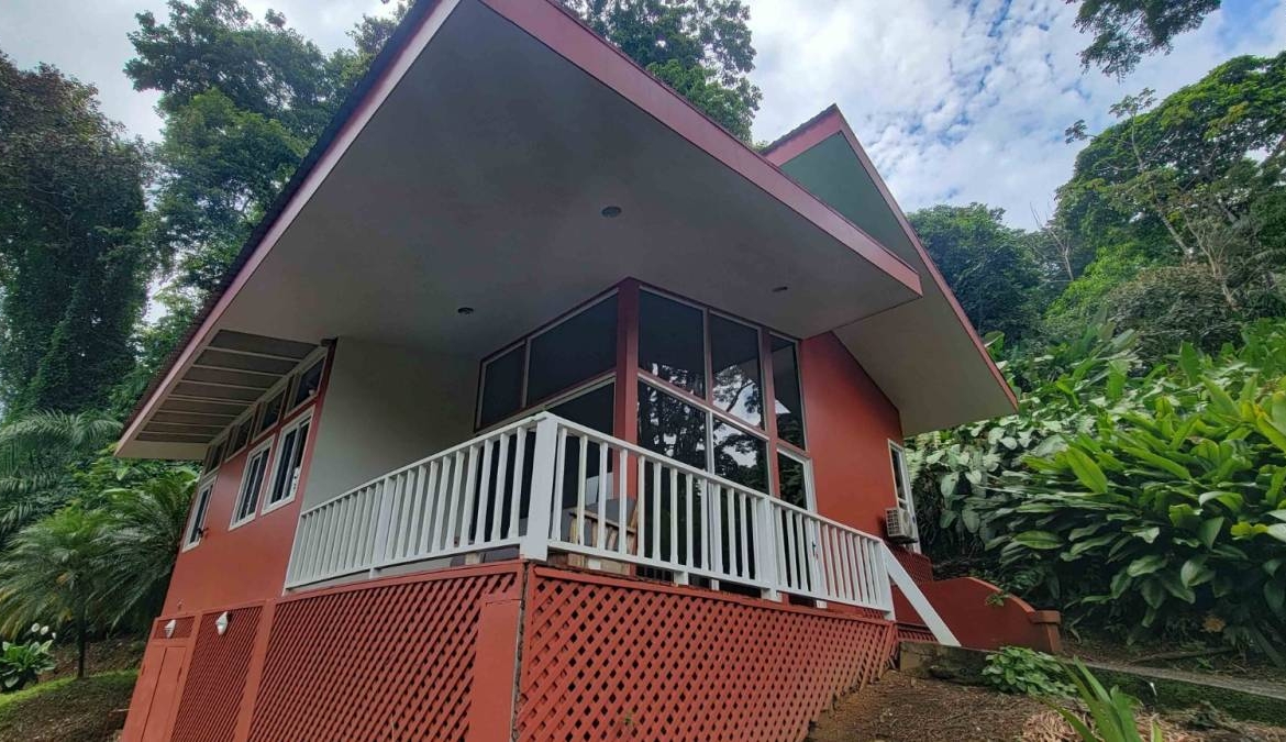 5-acre-luxury-surf-compound-in-pavones-costa-rica