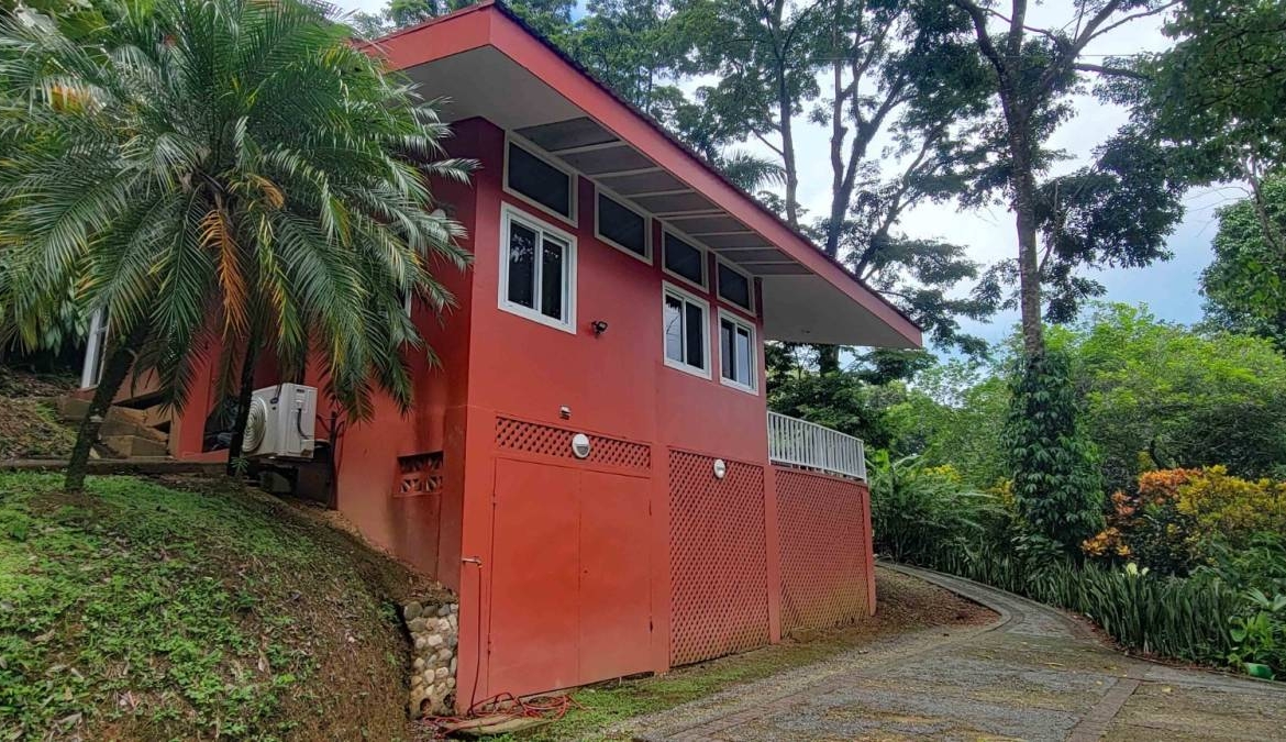 5-acre-luxury-surf-compound-in-pavones-costa-rica