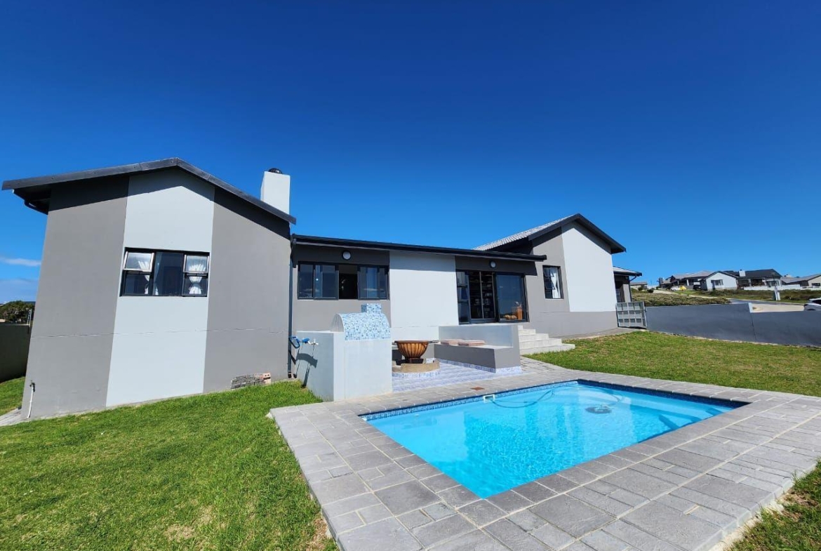 3-bedroom-house-in-blue-waters-estate-jeffreys-bay