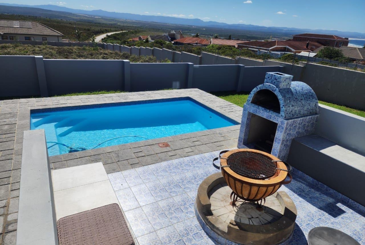 3-bedroom-house-in-blue-waters-estate-jeffreys-bay
