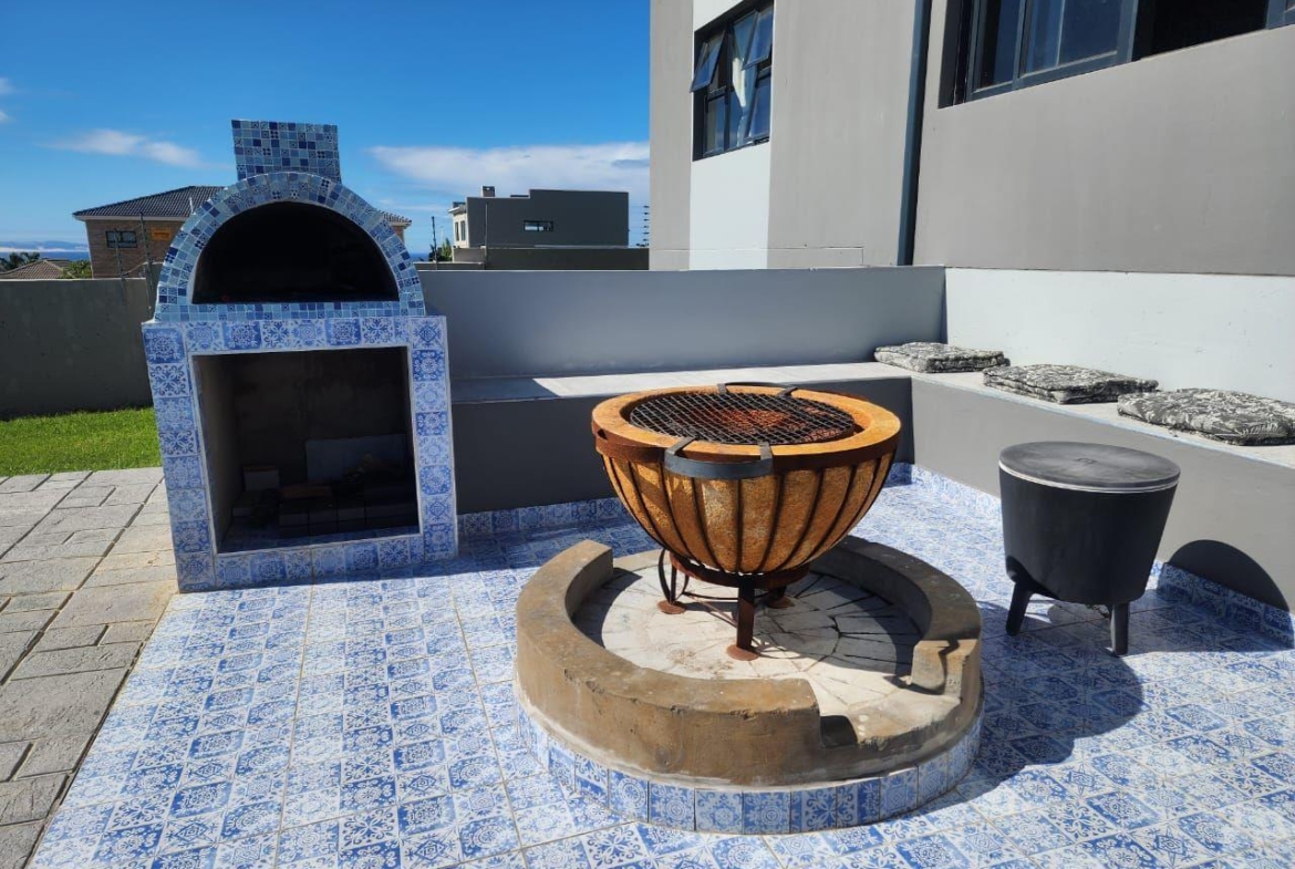 3-bedroom-house-in-blue-waters-estate-jeffreys-bay