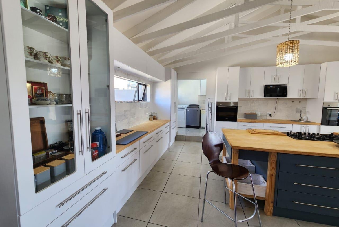 3-bedroom-house-in-blue-waters-estate-jeffreys-bay