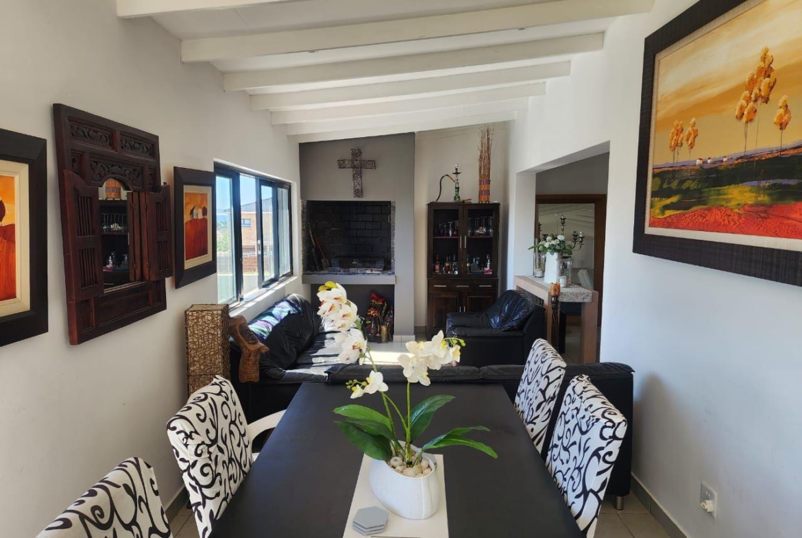 3-bedroom-house-in-blue-waters-estate-jeffreys-bay