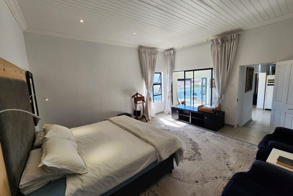 3-bedroom-house-in-blue-waters-estate-jeffreys-bay