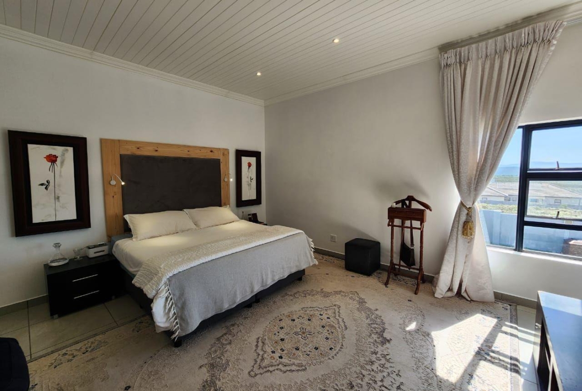 3-bedroom-house-in-blue-waters-estate-jeffreys-bay