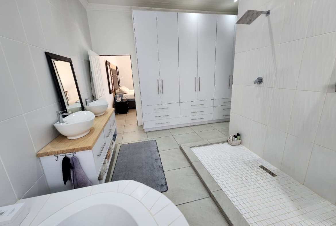 3-bedroom-house-in-blue-waters-estate-jeffreys-bay