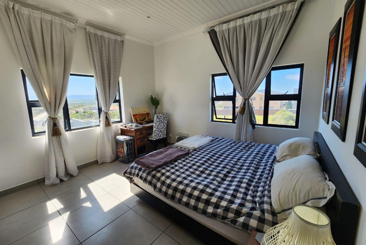 3-bedroom-house-in-blue-waters-estate-jeffreys-bay