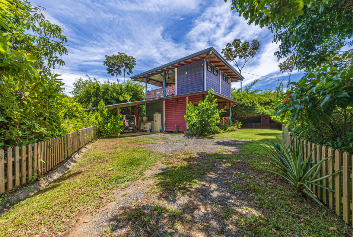 architectural-masterpiece-recording-studio-pool-guest-house