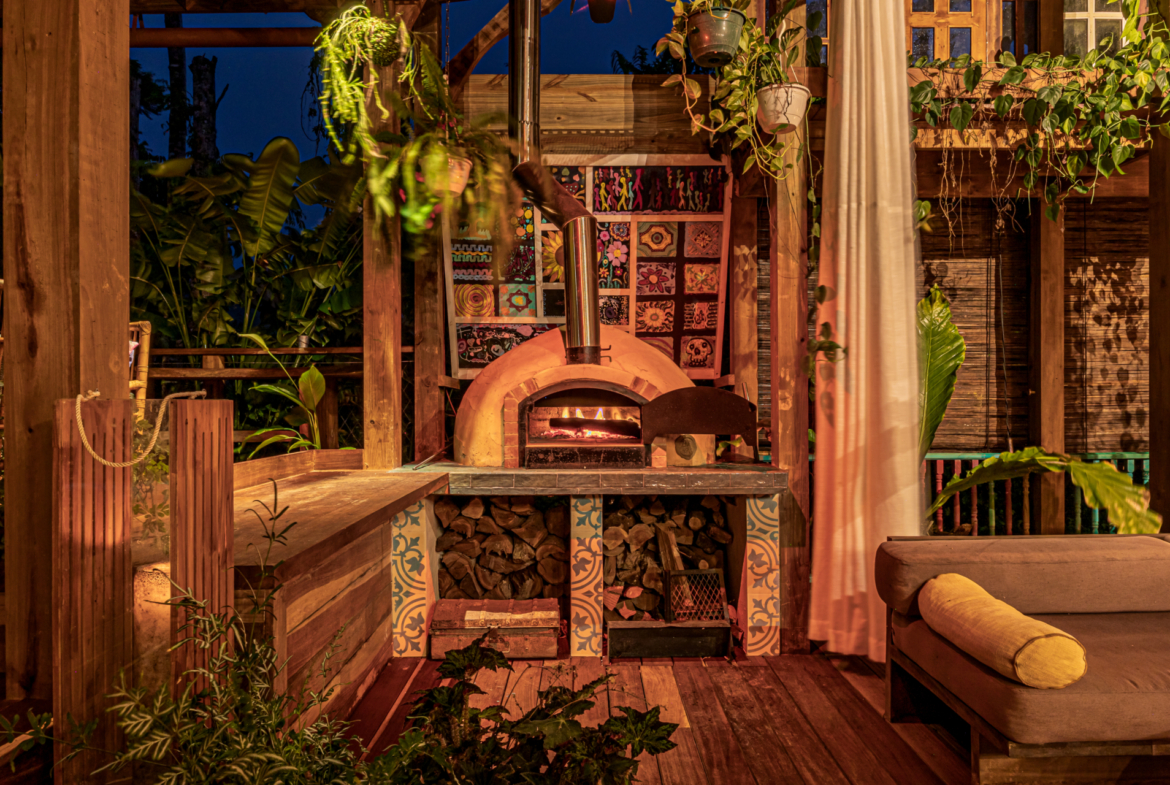 architectural-masterpiece-recording-studio-pool-guest-house