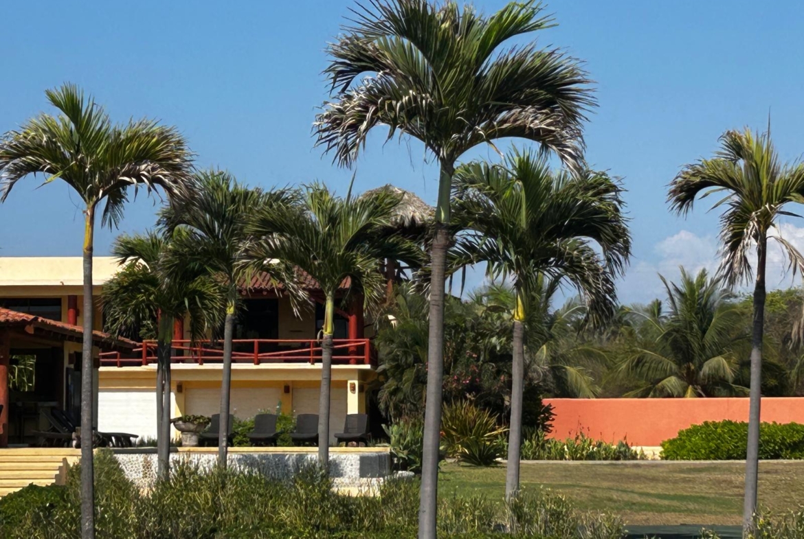 estrella-del-mar-development-saladita-mexico