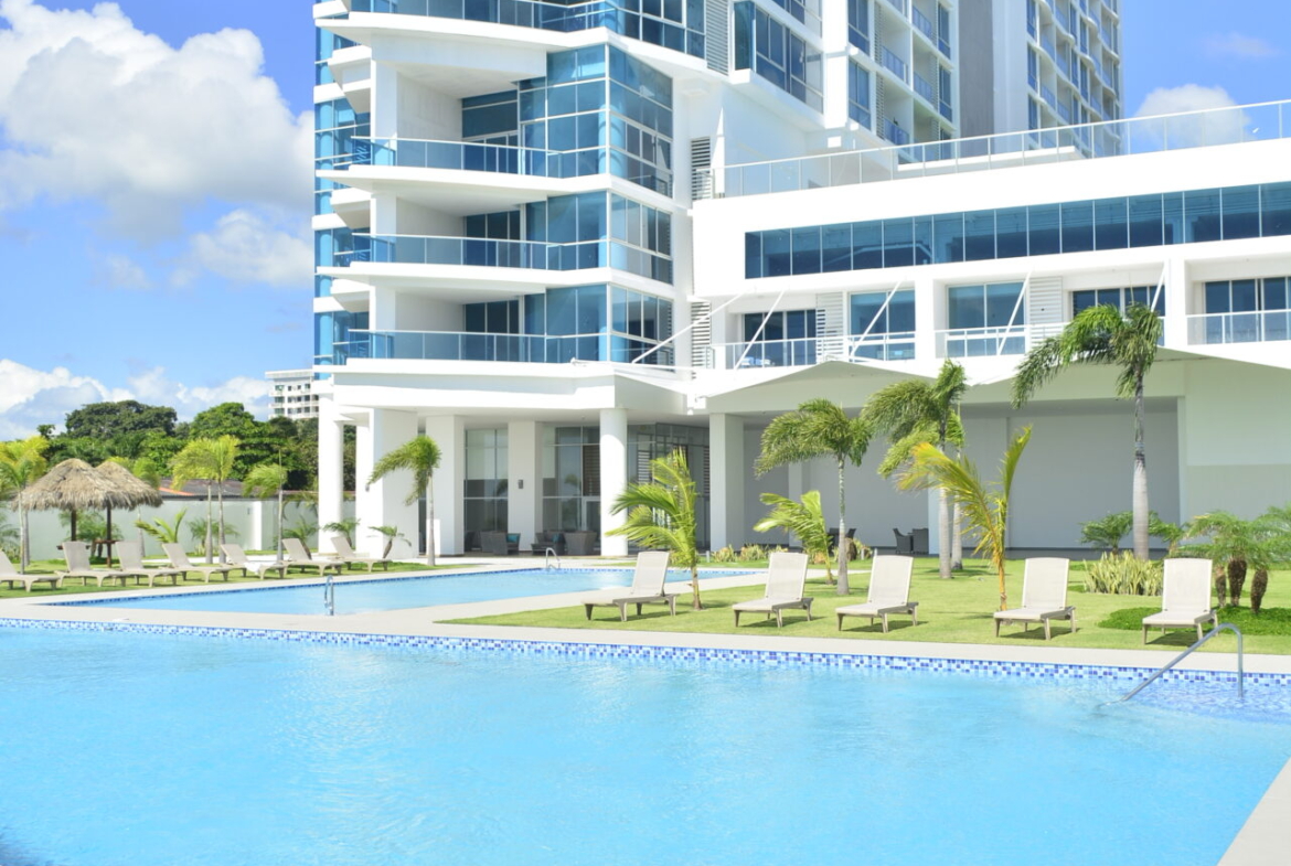 ph-royal-palm-playa-gorgona-panama-beachfront-condo-near-malibu-surf